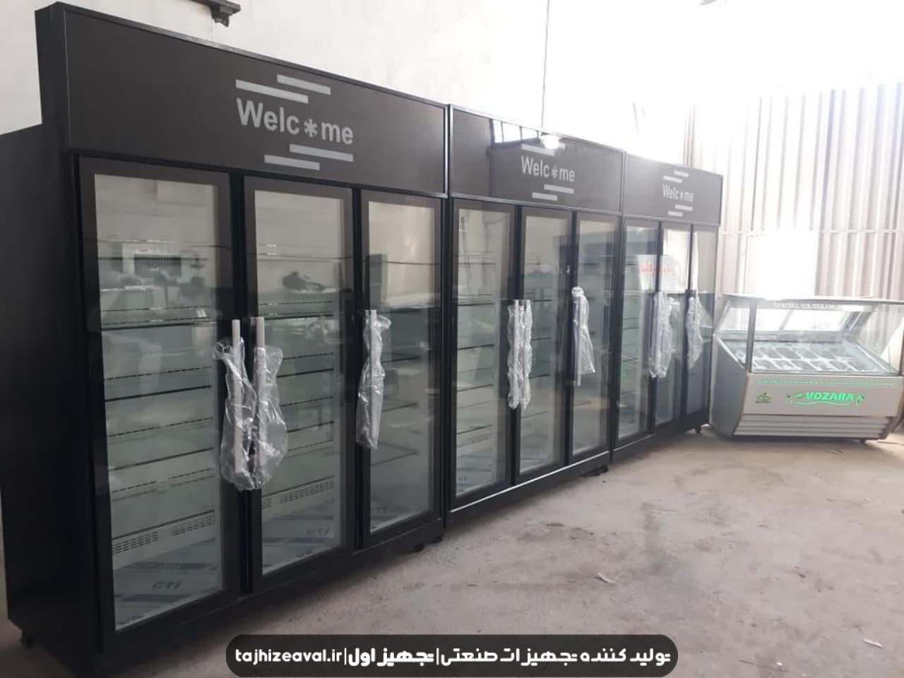 یخچال ایستاده ۳ درب پروتئینی رنگ مشکی